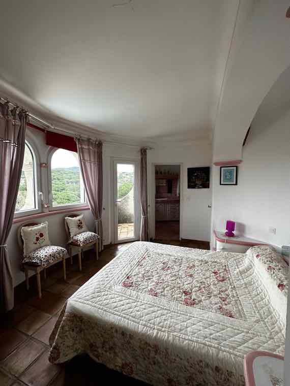 Villa Azur — La grande chambre de l'étage